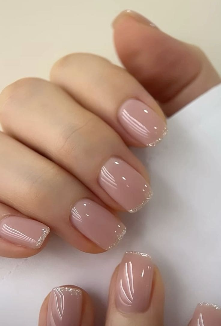 light-nail-colour-for-short-nails-4 (1)