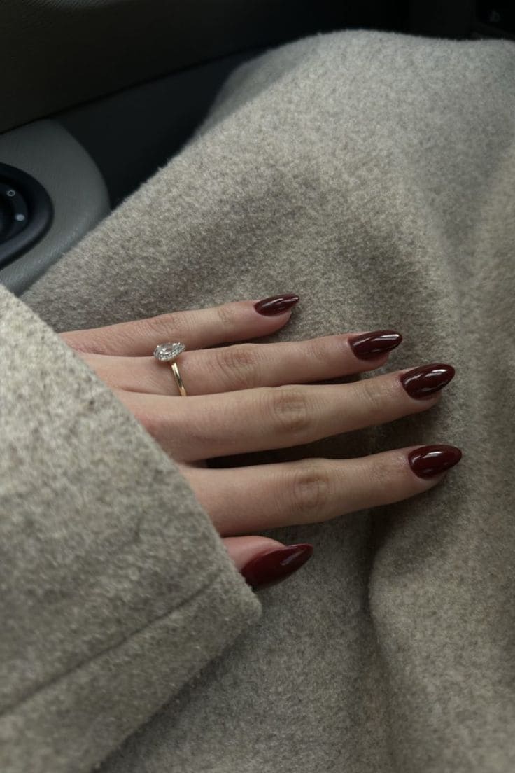 nail-shapes-for-everyday-comfort-7 (1)